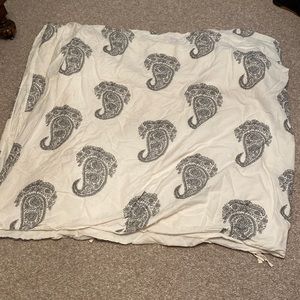 Pottery Barn- Gray Medallion King Duvet Cover, with two Euro Shams